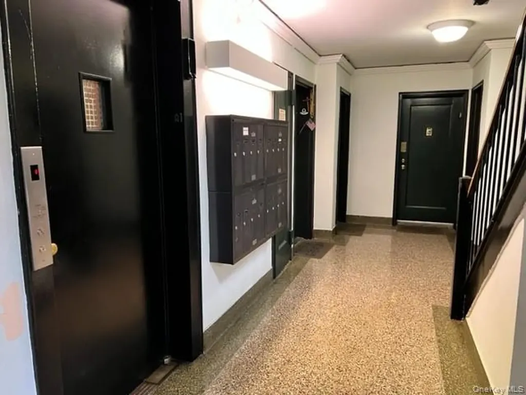 5621 Netherland Avenue Bronx NY 10471