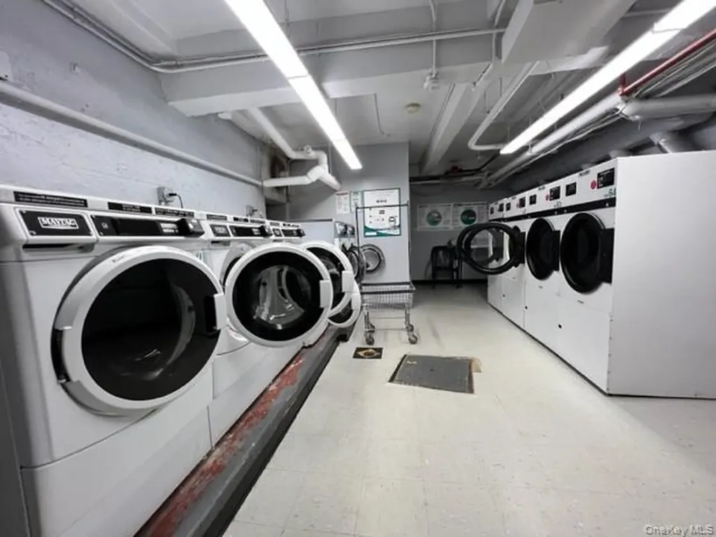 5621 Netherland Avenue Bronx NY 10471