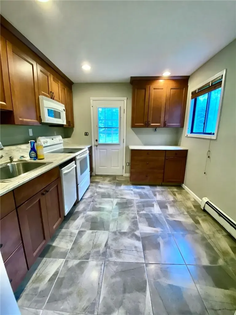 18 Geneva Drive Hopewell Junction NY 12533