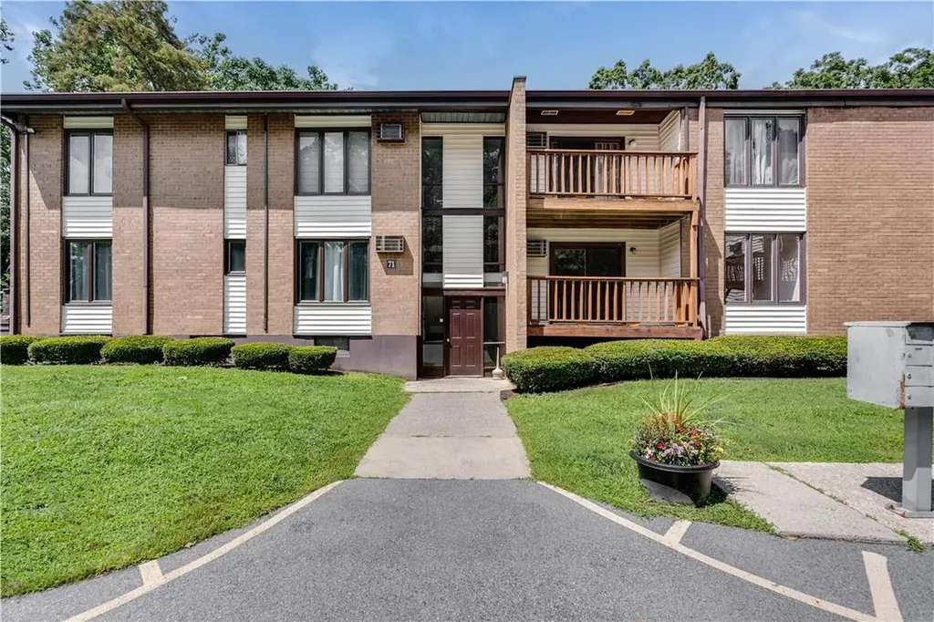 3 Hook Road Poughkeepsie NY 12601