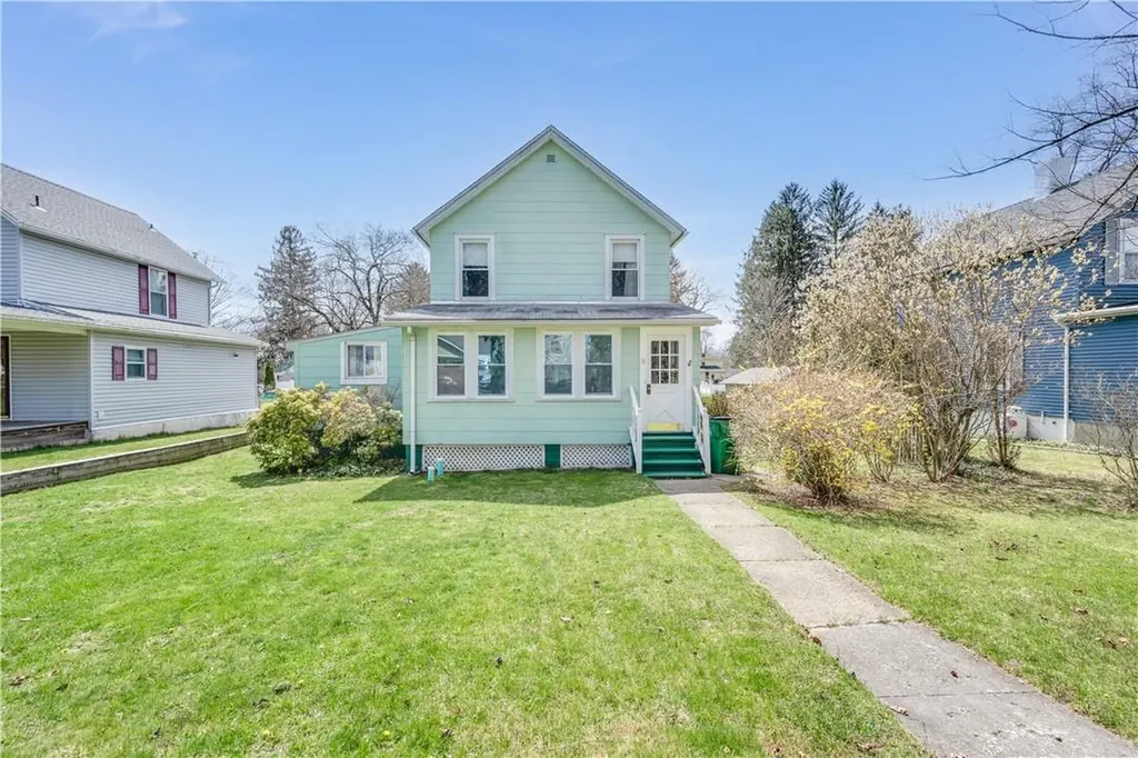 8 W Cottage Road Poughkeepsie NY 12601
