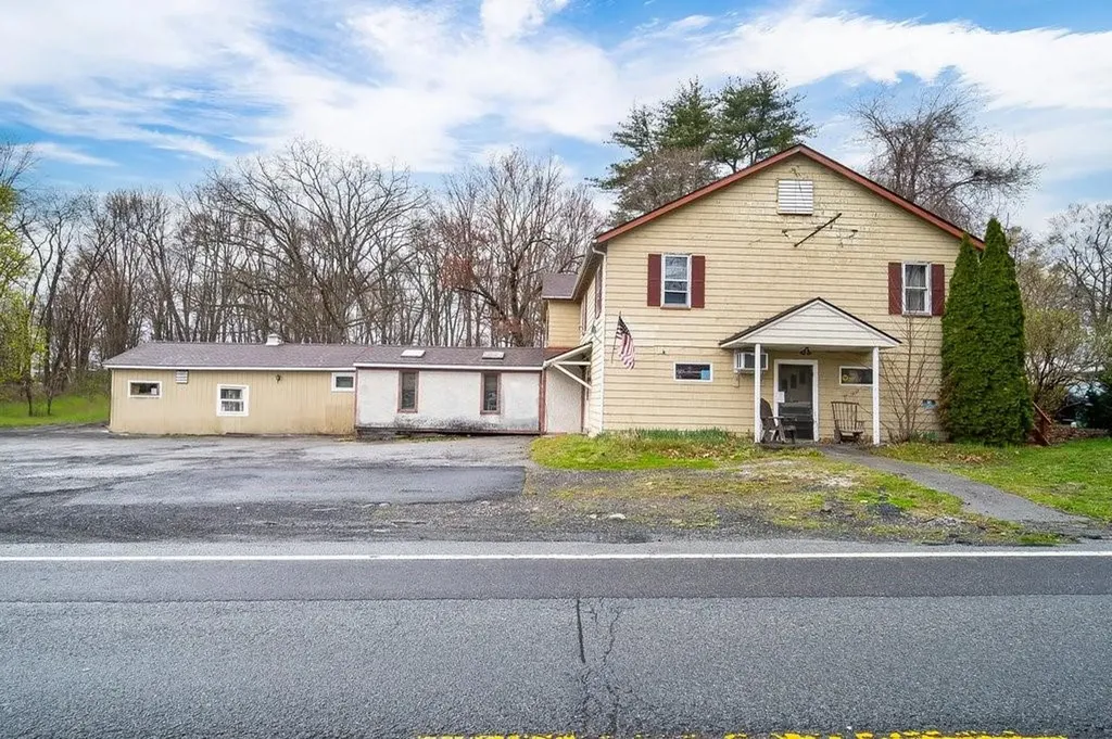 1725 Route 284 Slate Hill NY 10973