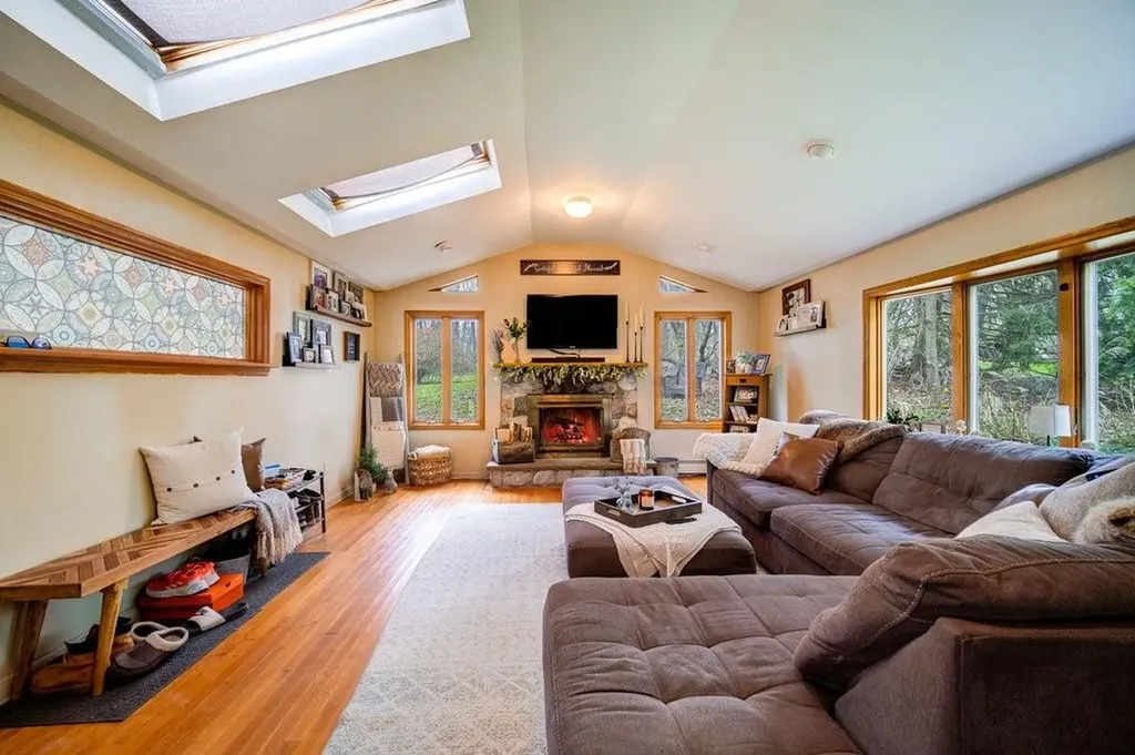 1725 Route 284 Slate Hill NY 10973