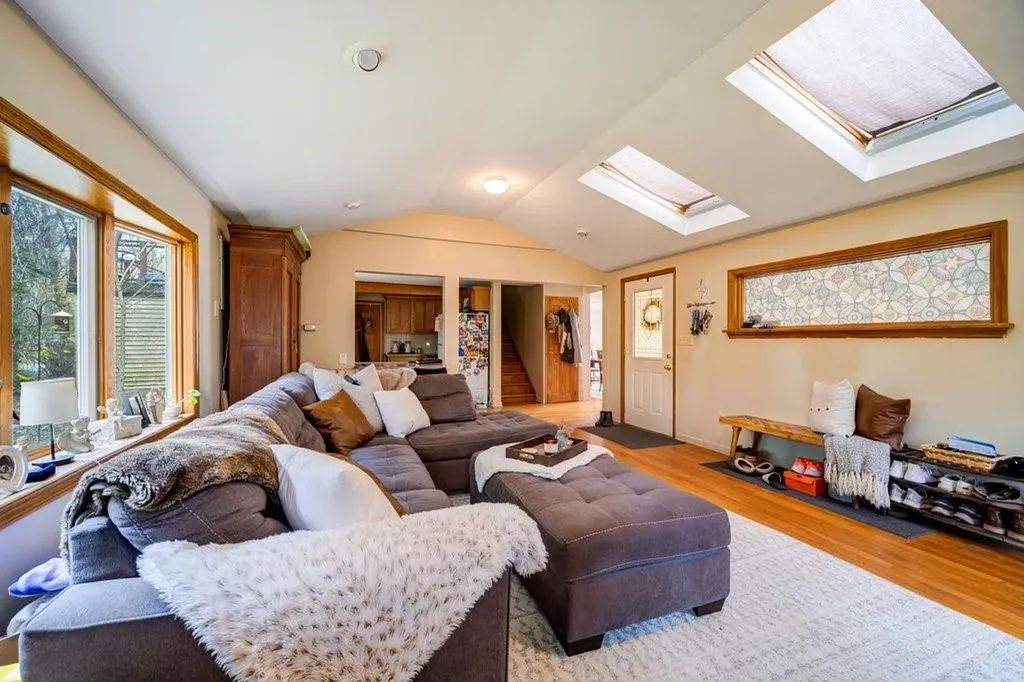 1725 Route 284 Slate Hill NY 10973