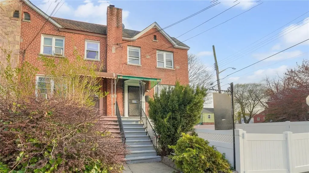 2050 Pitman Avenue Bronx NY 10466