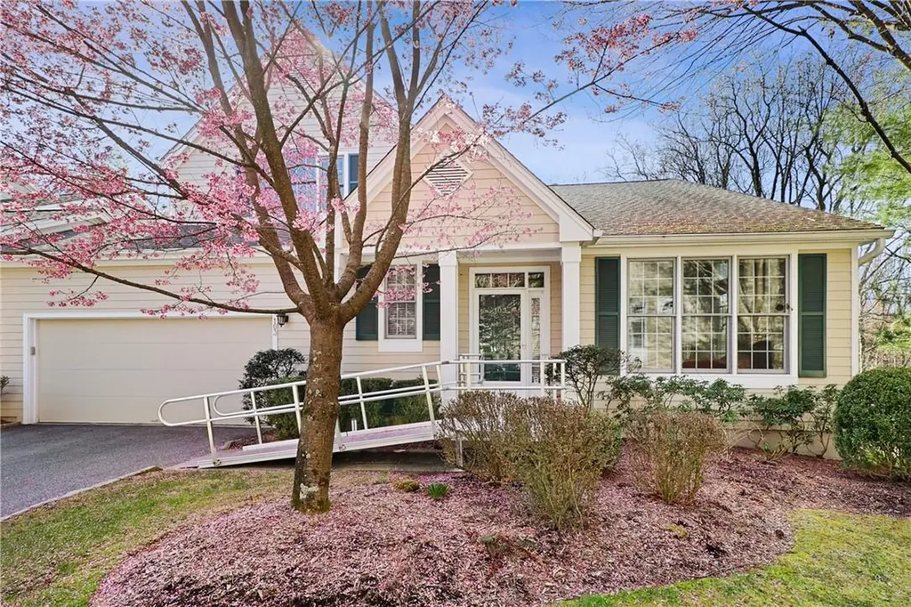 103 Creekside Road Mount Kisco NY 10549