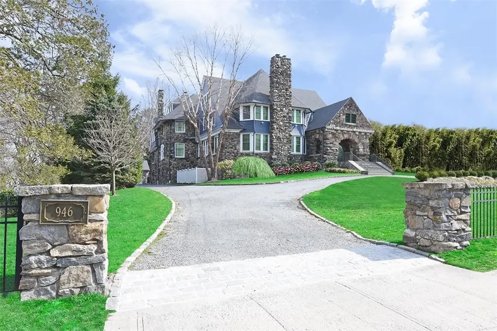 946 Esplanade Pelham NY 10803
