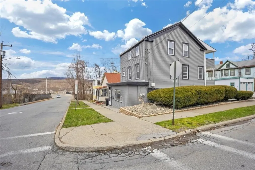 34 Hoffman Street Poughkeepsie NY 12601