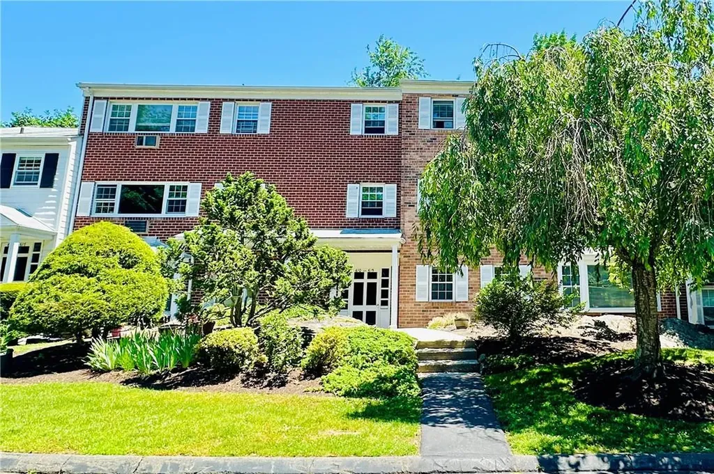 615 Woodland Hills Road White Plains NY 10603