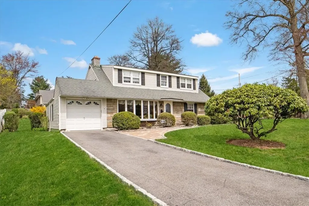 95 Pineridge Road White Plains NY 10603