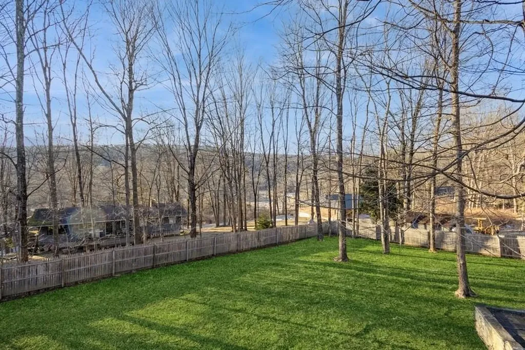 25 Longridge Trail Putnam Valley NY 10579