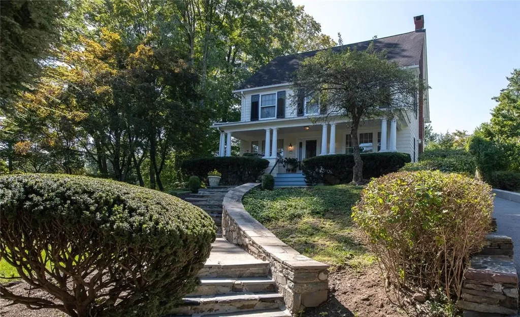 131 Hooker Avenue Poughkeepsie NY 12601
