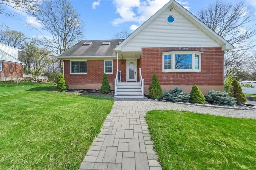 4 Allen Place New Windsor NY 12553