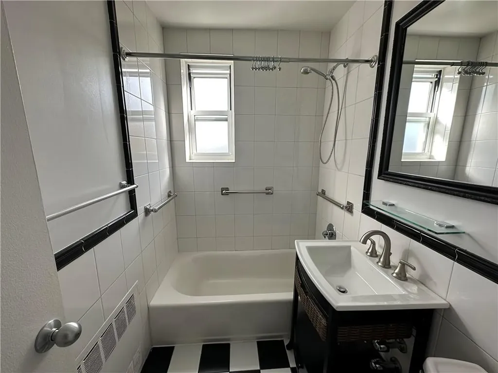 76 Dehaven Drive Yonkers NY 10703