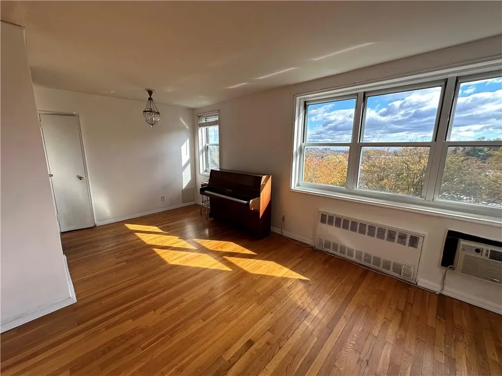 76 Dehaven Drive Yonkers NY 10703
