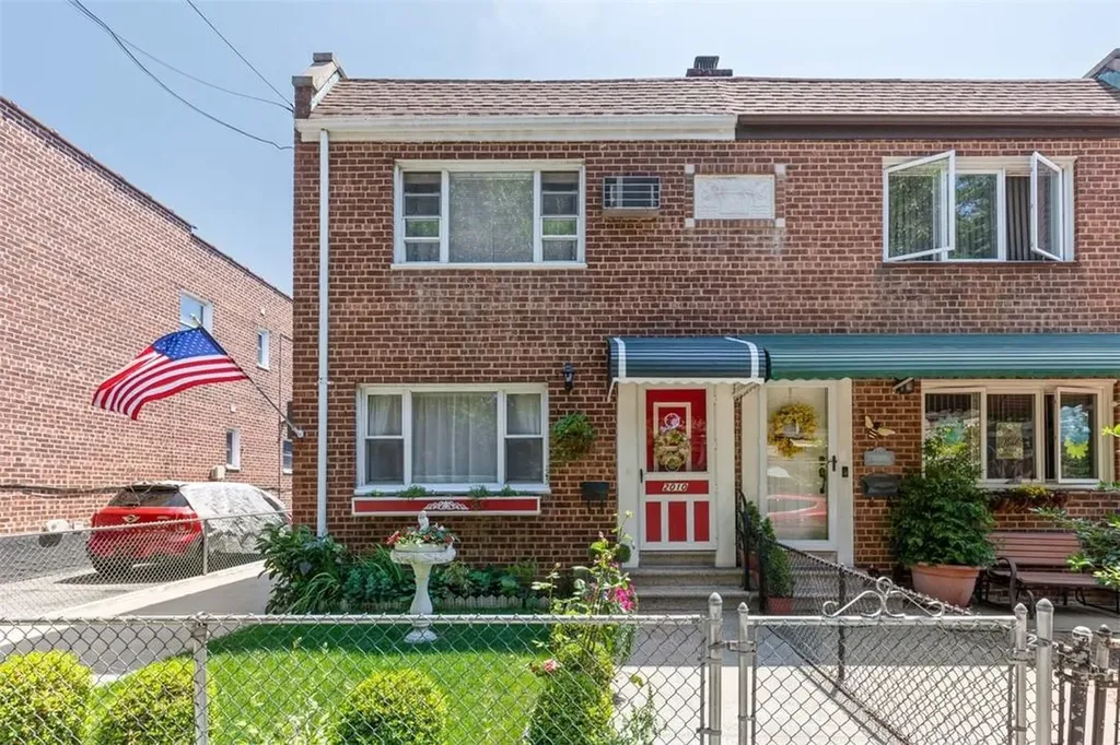 2010 Mayflower Avenue Bronx NY 10461