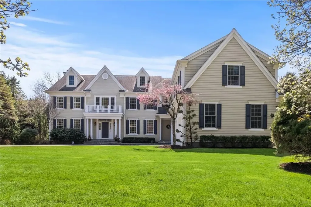 41 Saxon Woods Road White Plains NY 10605