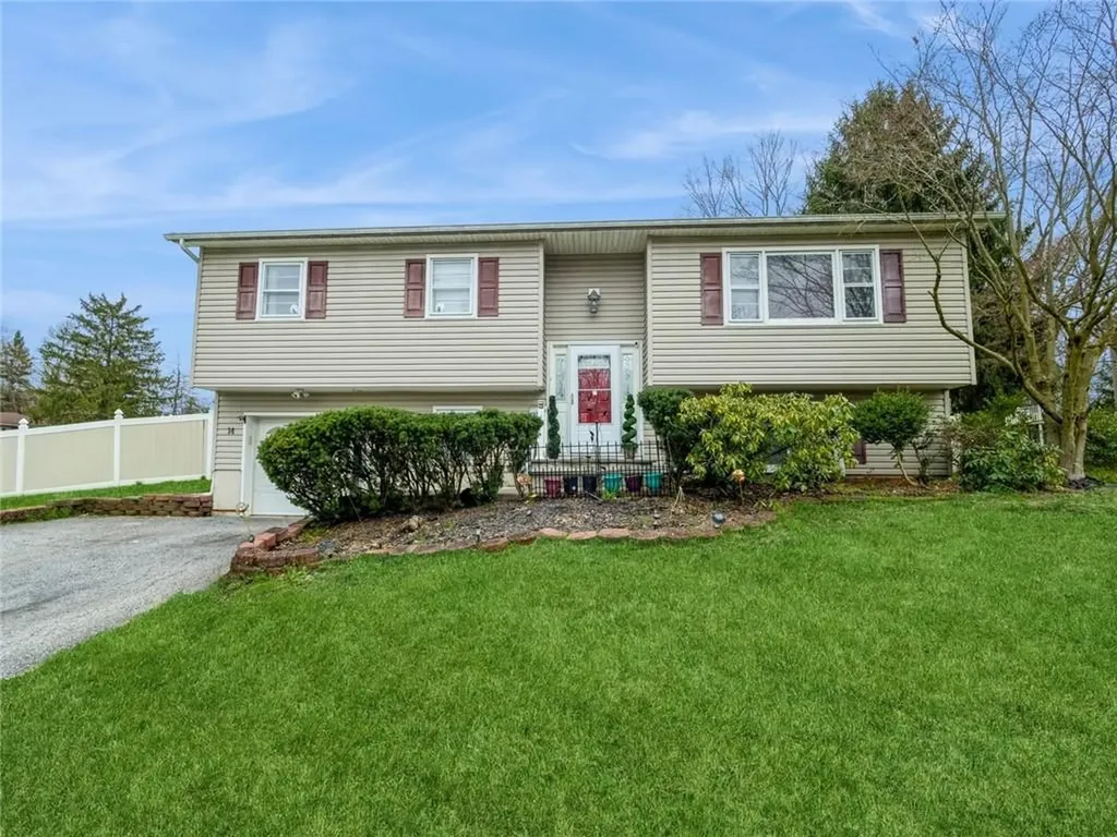 14 Dara Lane Poughkeepsie NY 12601