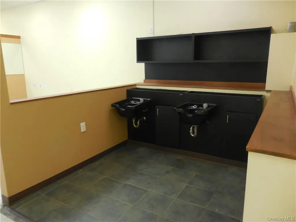 77 N Plank Road Newburgh NY 12550