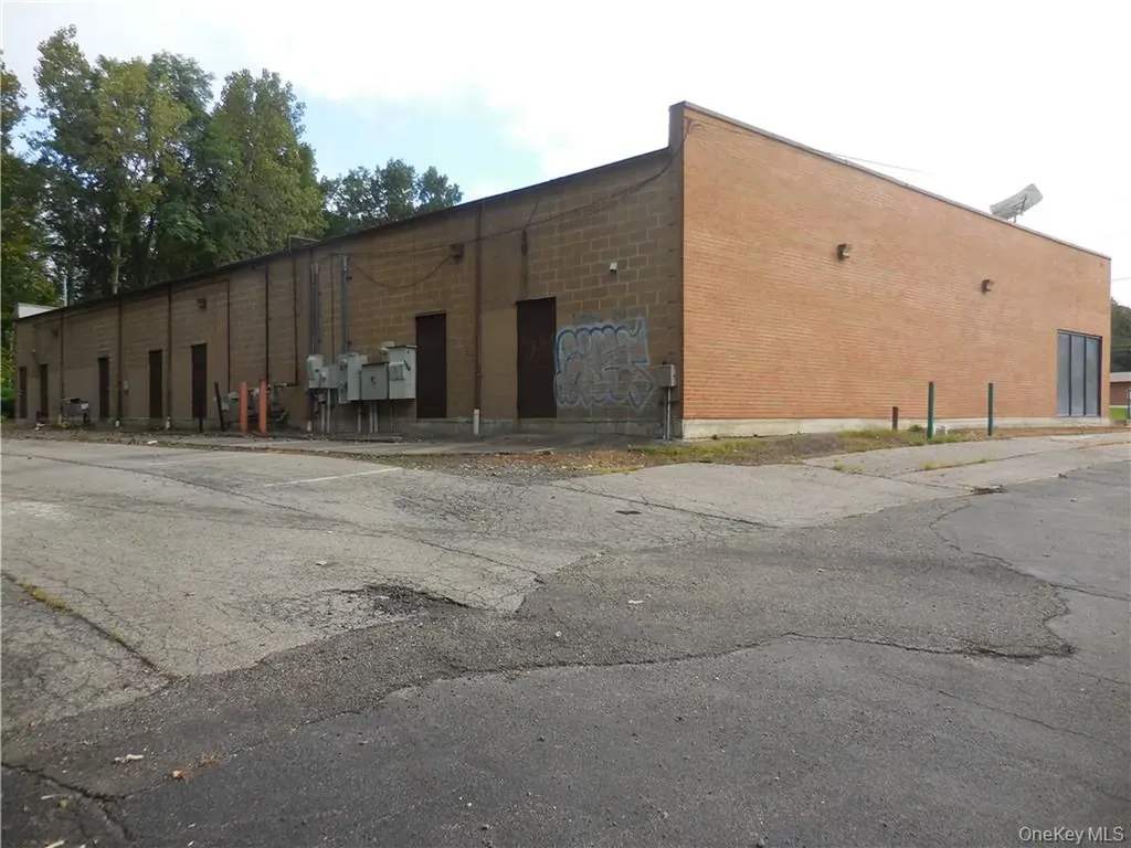 77 N Plank Road Newburgh NY 12550