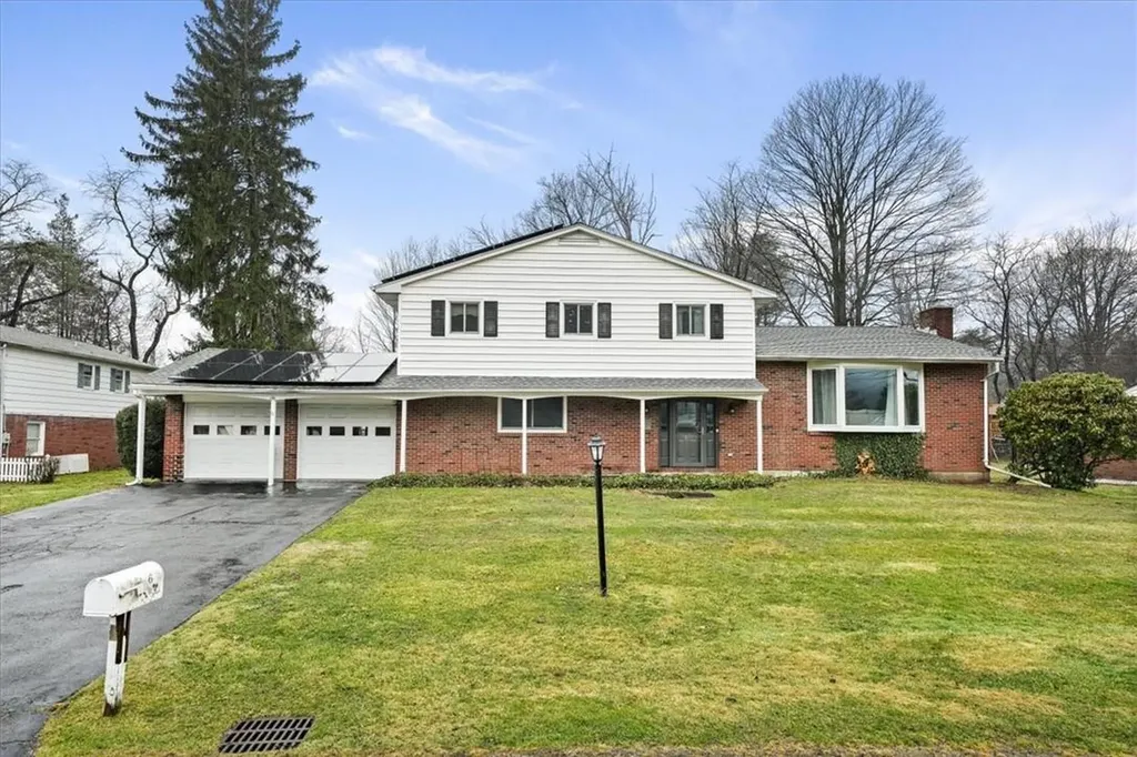 6 Herbert Hoover Drive New Windsor NY 12553