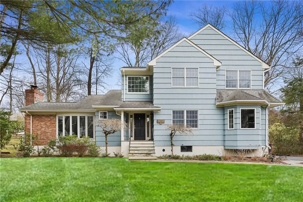 17 Eagles Bluff Rye Brook NY 10573