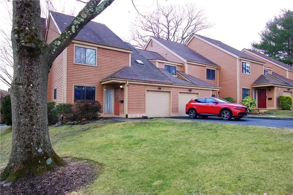212 Treetop Crescent Rye Brook NY 10573