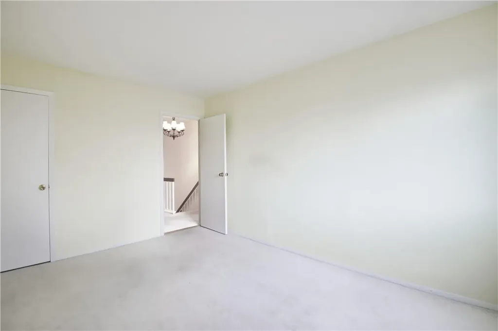 212 Treetop Crescent Rye Brook NY 10573