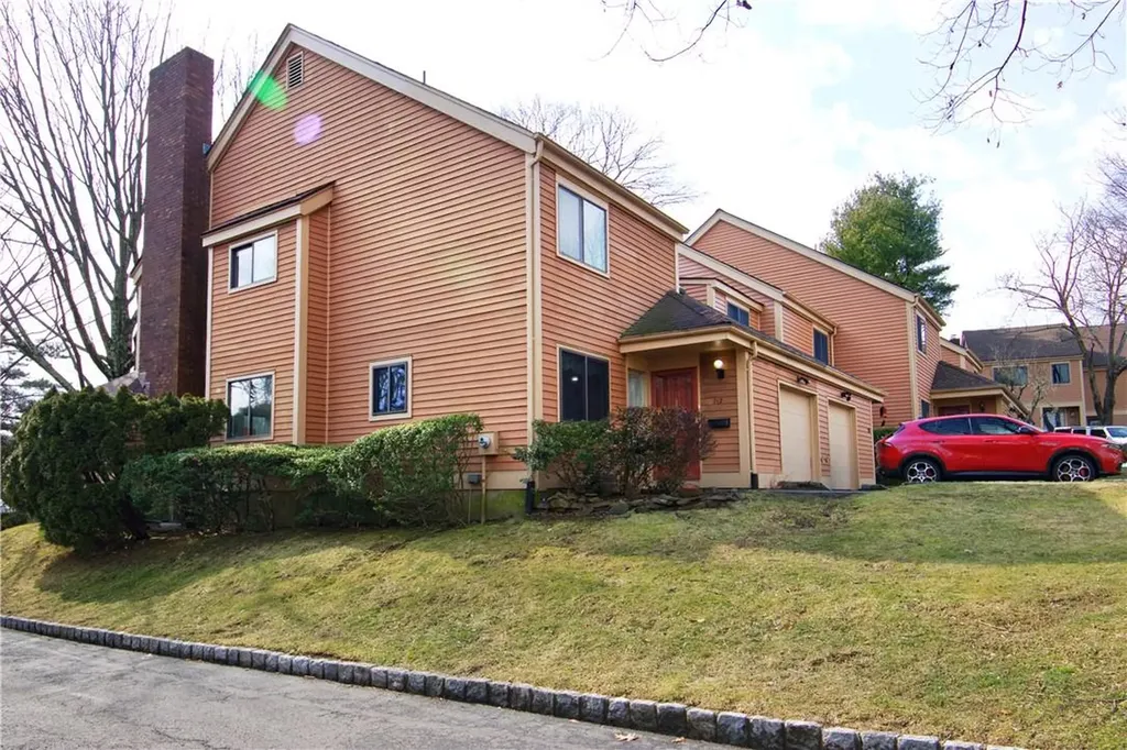 212 Treetop Crescent Rye Brook NY 10573