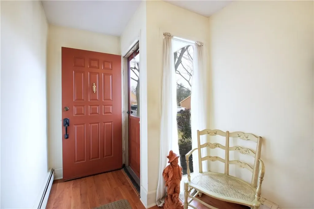 212 Treetop Crescent Rye Brook NY 10573