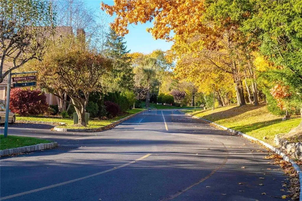 212 Treetop Crescent Rye Brook NY 10573
