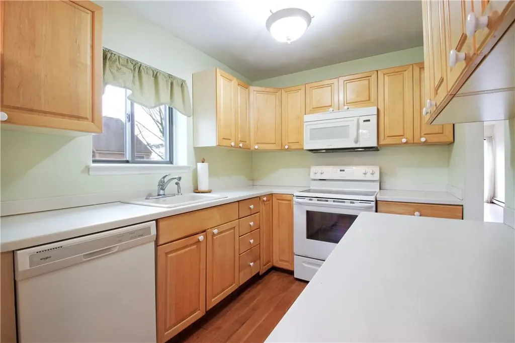 212 Treetop Crescent Rye Brook NY 10573
