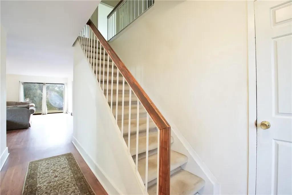212 Treetop Crescent Rye Brook NY 10573