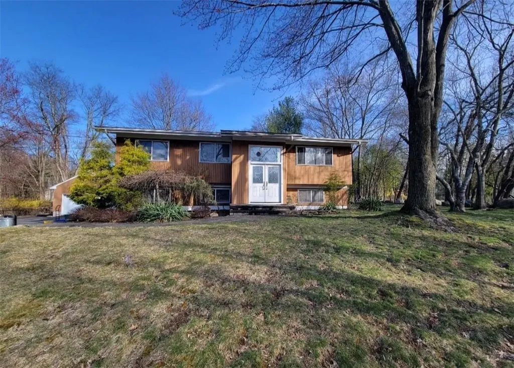 22 Smith Hill Road Airmont NY 10952
