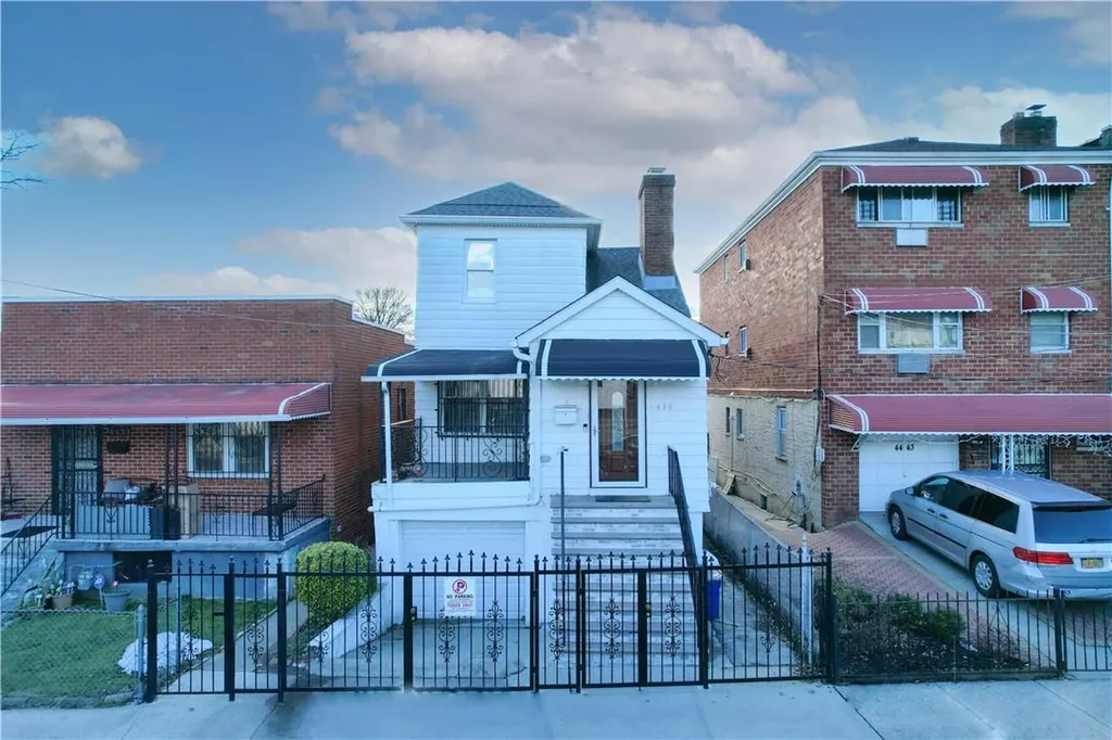 4435 Seton Avenue Bronx NY 10466