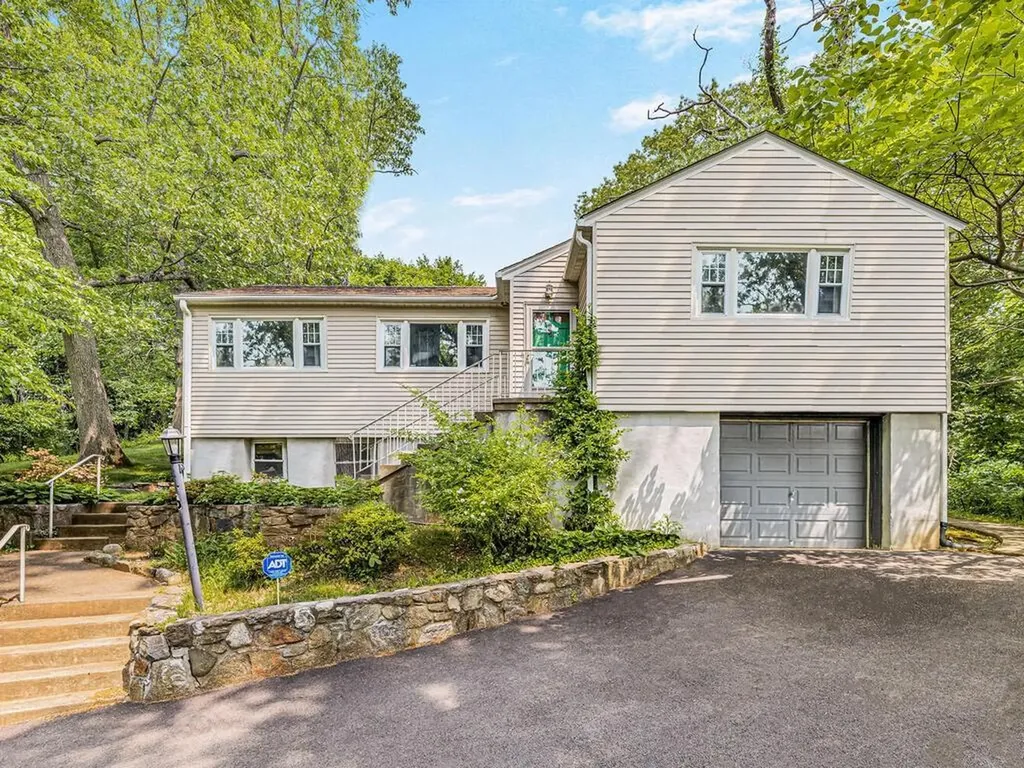 6 Westminster Drive Yonkers NY 10710
