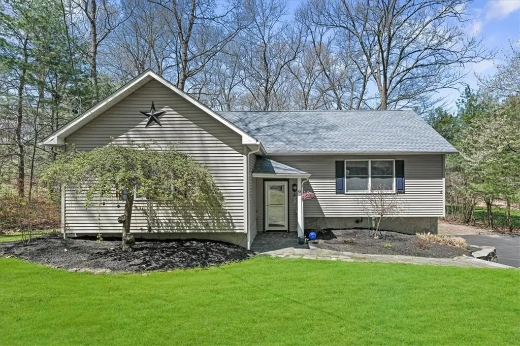 43 Colonial Drive Red Hook NY 12571