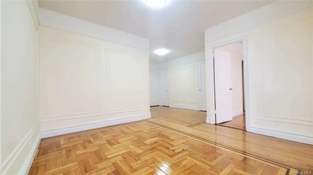2075 Wallace Avenue Bronx NY 10462