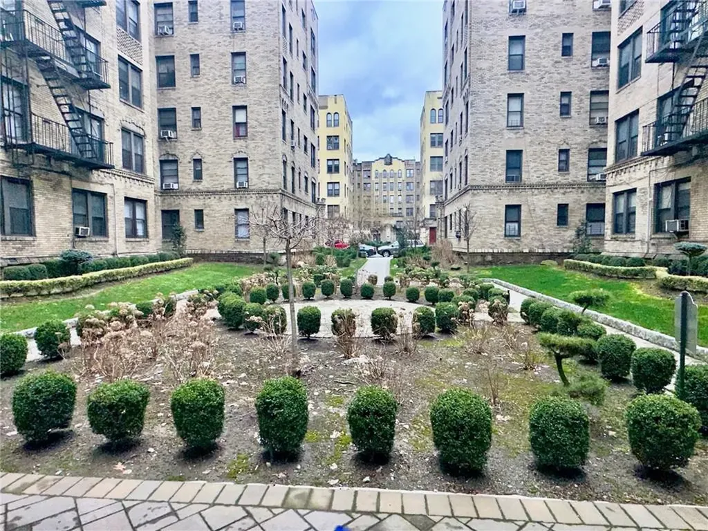 2075 Wallace Avenue Bronx NY 10462