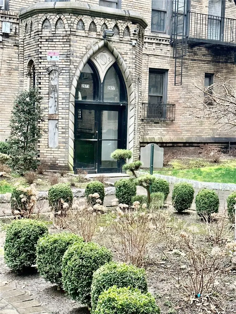 2075 Wallace Avenue Bronx NY 10462