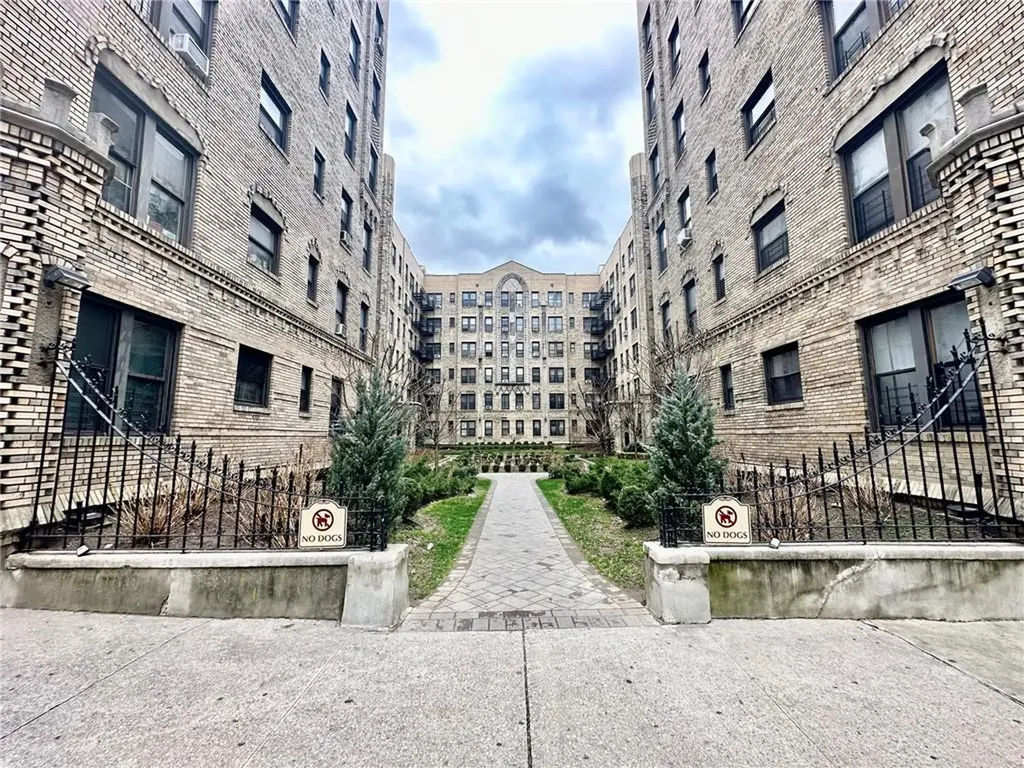 2075 Wallace Avenue Bronx NY 10462