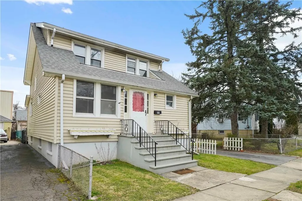 424 Fourth Avenue Pelham NY 10803