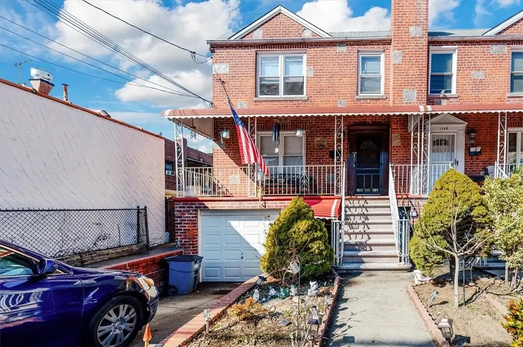 1147 Neill Avenue Bronx NY 10461