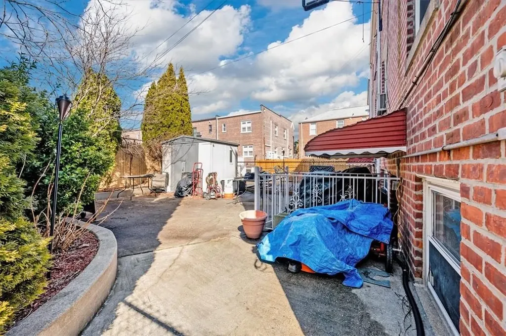 1147 Neill Avenue Bronx NY 10461
