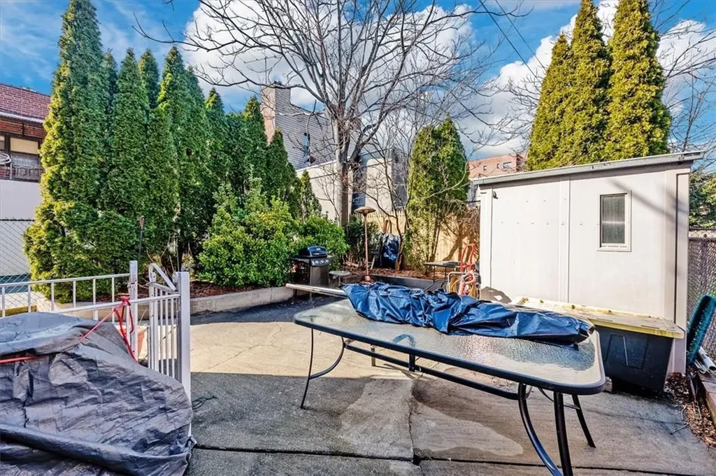 1147 Neill Avenue Bronx NY 10461