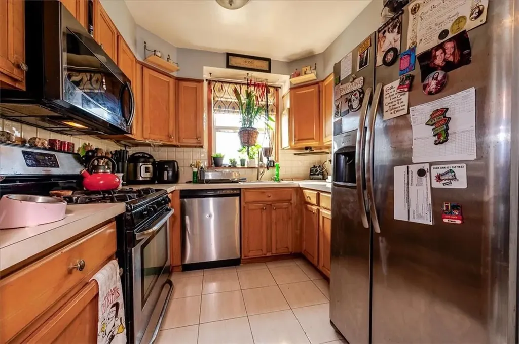 1147 Neill Avenue Bronx NY 10461