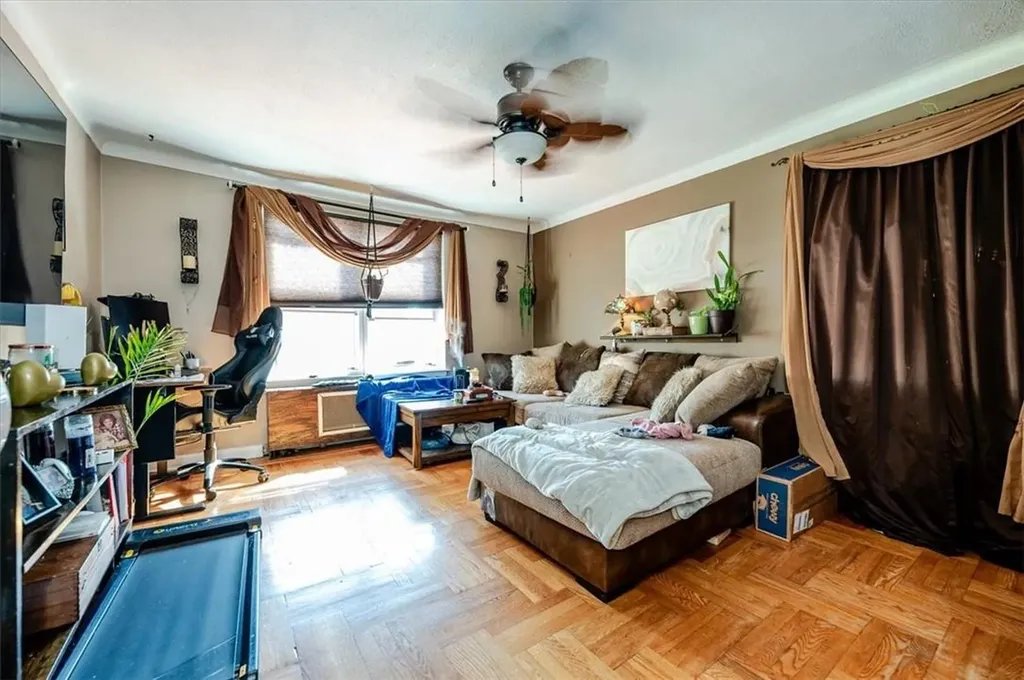 1147 Neill Avenue Bronx NY 10461
