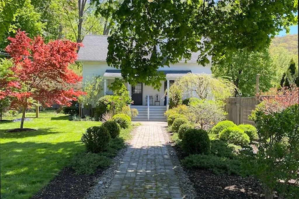 1136 Route 9d Garrison NY 10524