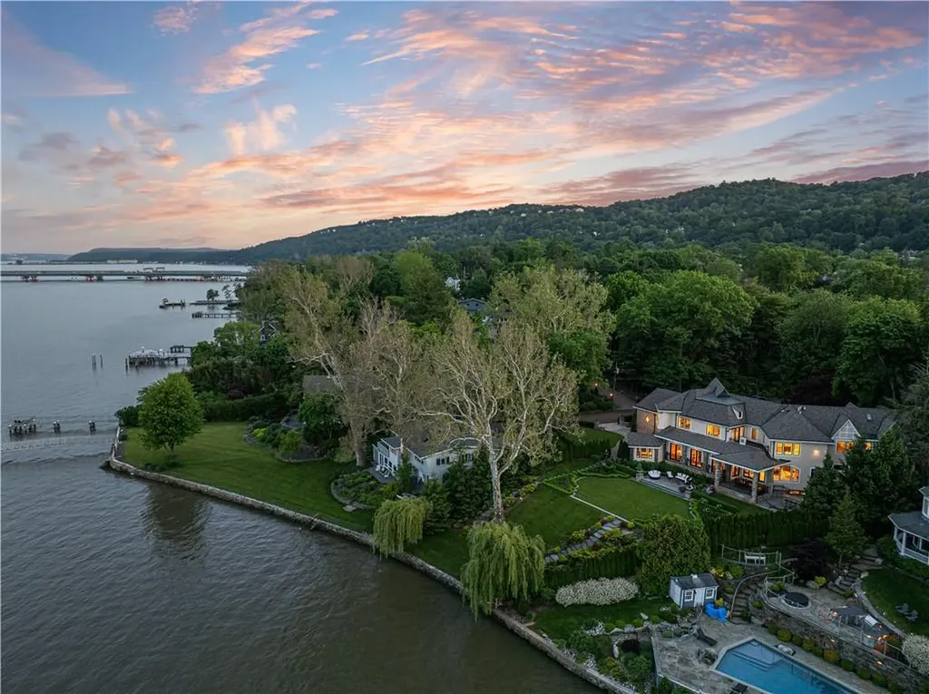 12 Clinton Avenue Nyack NY 10960