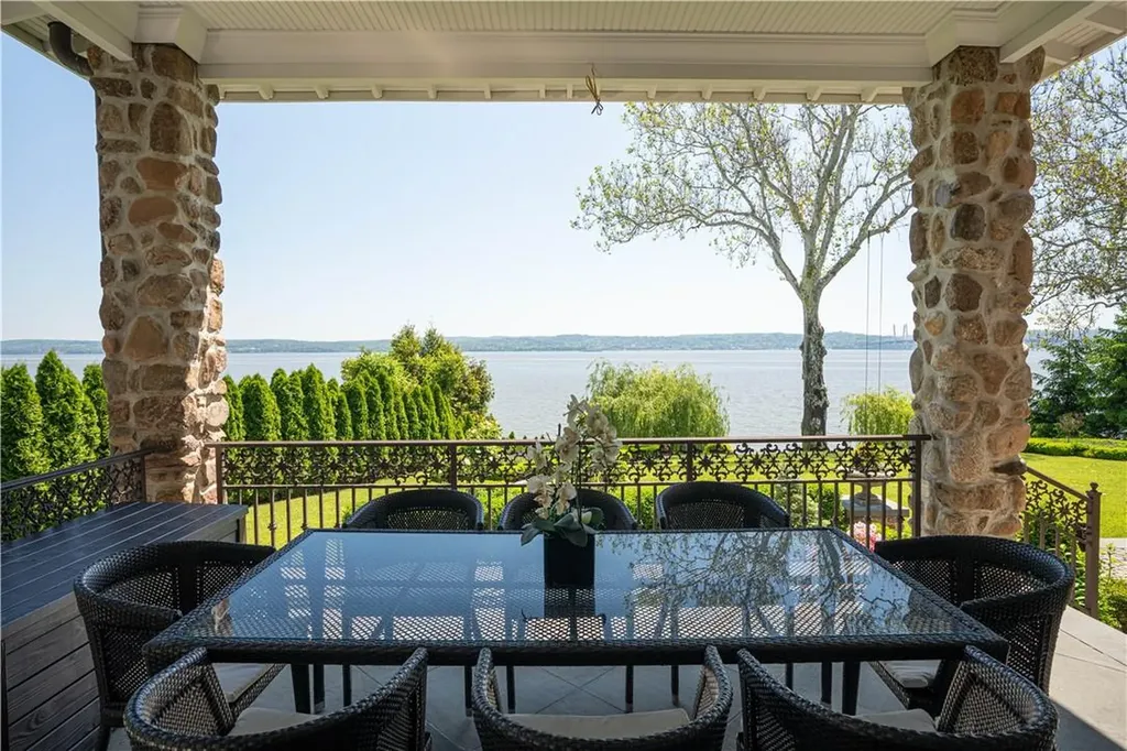 12 Clinton Avenue Nyack NY 10960